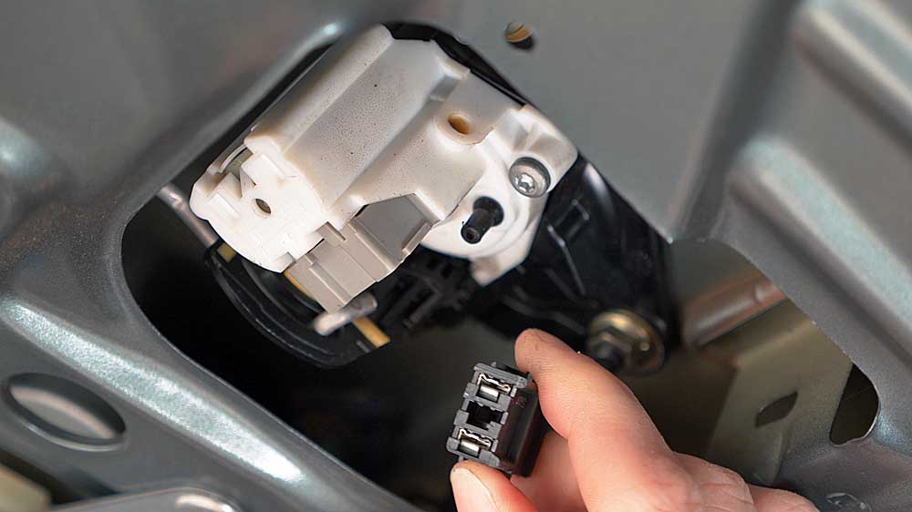 Connecteur électrique débranché