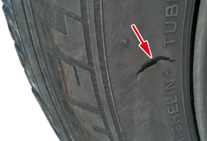 Une entaille sur le flan d'un pneu, c'est grave ? - Mécanique /  Électronique - Technique - Forum Technique - Forum Auto