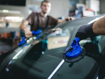 Les tarifs des pare-brise s’envolent, les coûts de remplacement aussi